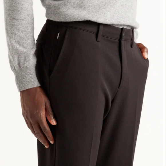 Quince Ultra-Stretch 24/7 Smart Chino Pant - Picture 2 of 8